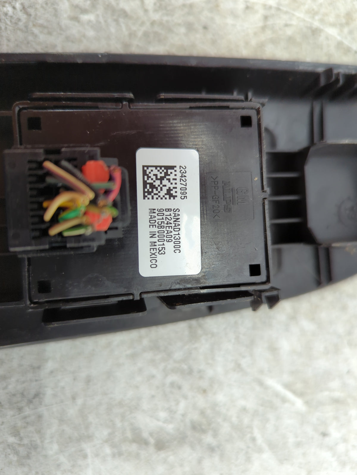 2015-2022 Chevrolet Colorado Master Power Window Switch Replacement Driver Side Left P/N:23427095 SANAD1300C Fits OEM Used A