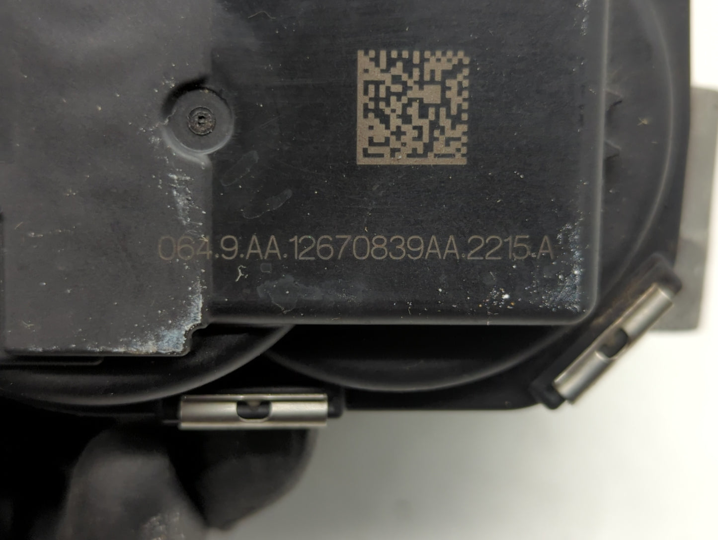 2016-2018 Chevrolet Colorado Throttle Body P/N:12670839AA 12627217DA Fits Fits 2016 2017 2018 2019 OEM Used Auto Parts - Oem