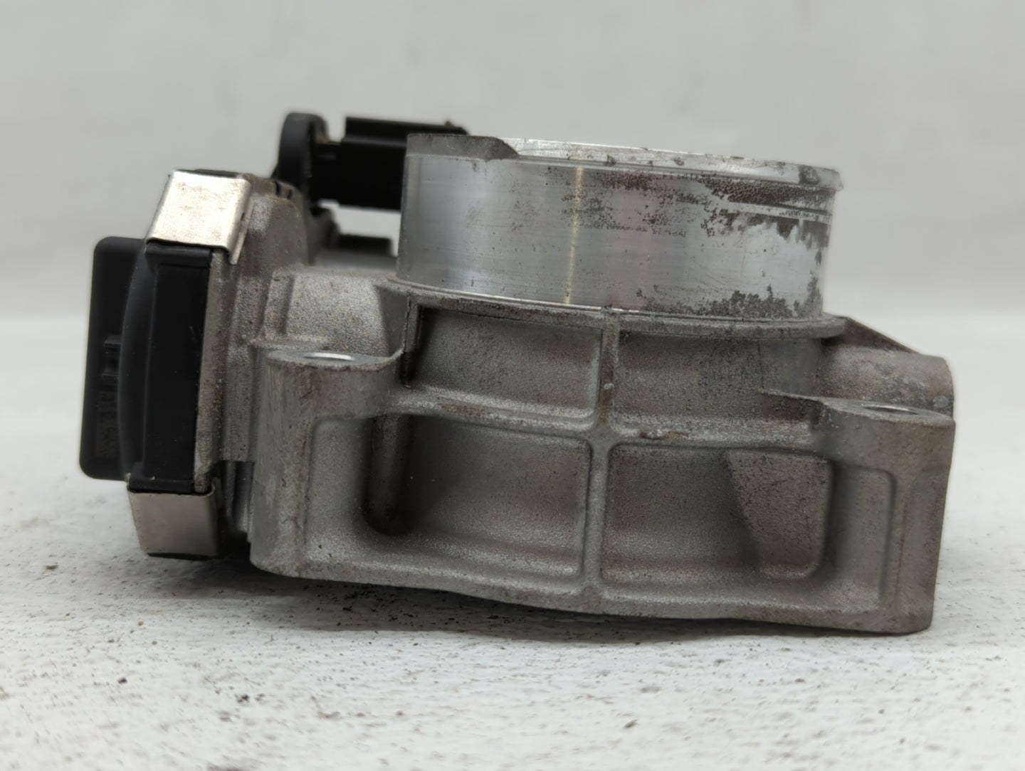 2016-2022 Chevrolet Colorado Throttle Body P/N:12670839AA 12627217DA Fits Fits 2016 2017 2018 2019 2020 2021 2022 OEM Used A