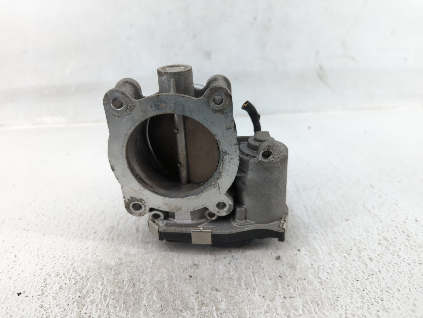2016-2022 Chevrolet Colorado Throttle Body P/N:12670839AA Fits Fits 2016 2017 2018 2019 2020 2021 2022 OEM Used Auto Parts -