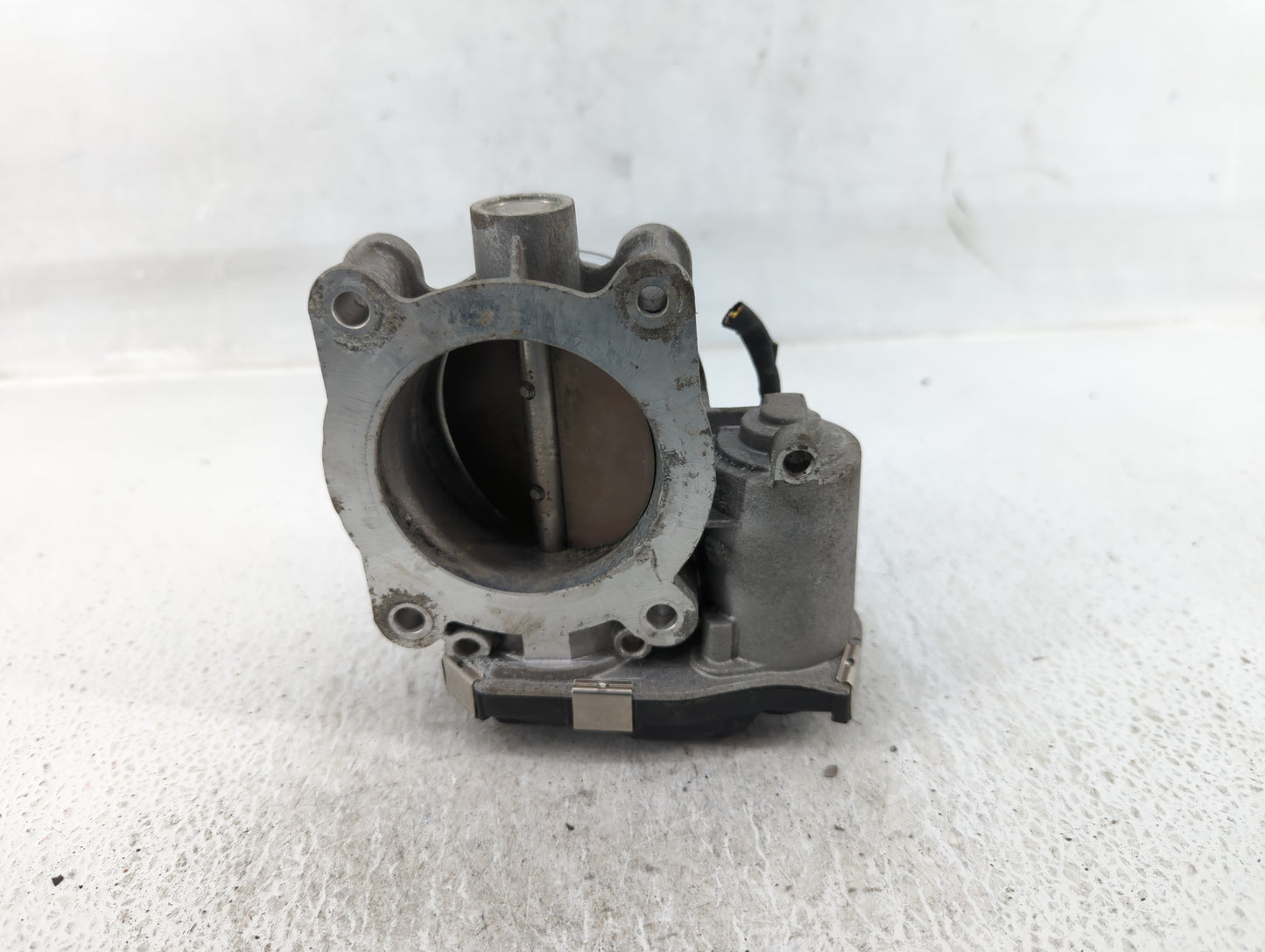 2016-2022 Chevrolet Colorado Throttle Body P/N:12670839AA Fits Fits 2016 2017 2018 2019 2020 2021 2022 OEM Used Auto Parts -