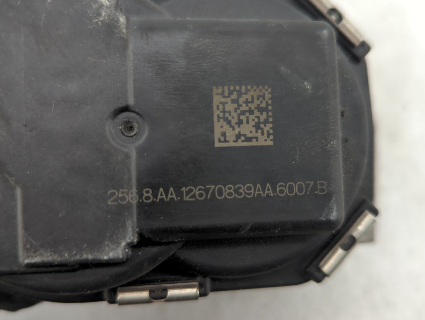2016-2022 Chevrolet Colorado Throttle Body P/N:12670839AA Fits Fits 2016 2017 2018 2019 2020 2021 2022 OEM Used Auto Parts -