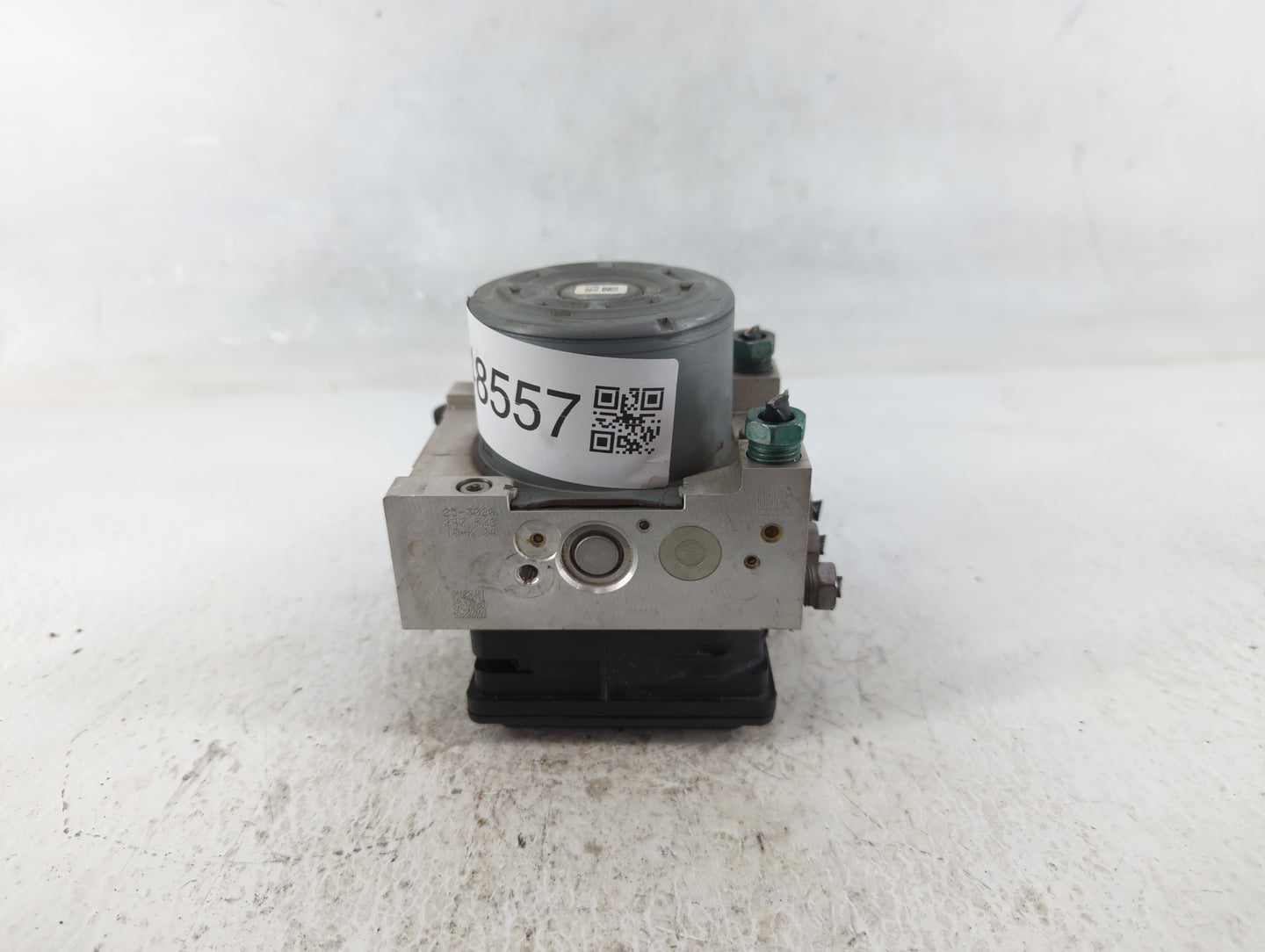 2017-2022 Chevrolet Colorado ABS Pump Control Module Replacement P/N:84317287 Fits Fits 2017 2018 2019 2020 2021 2022 OEM Us
