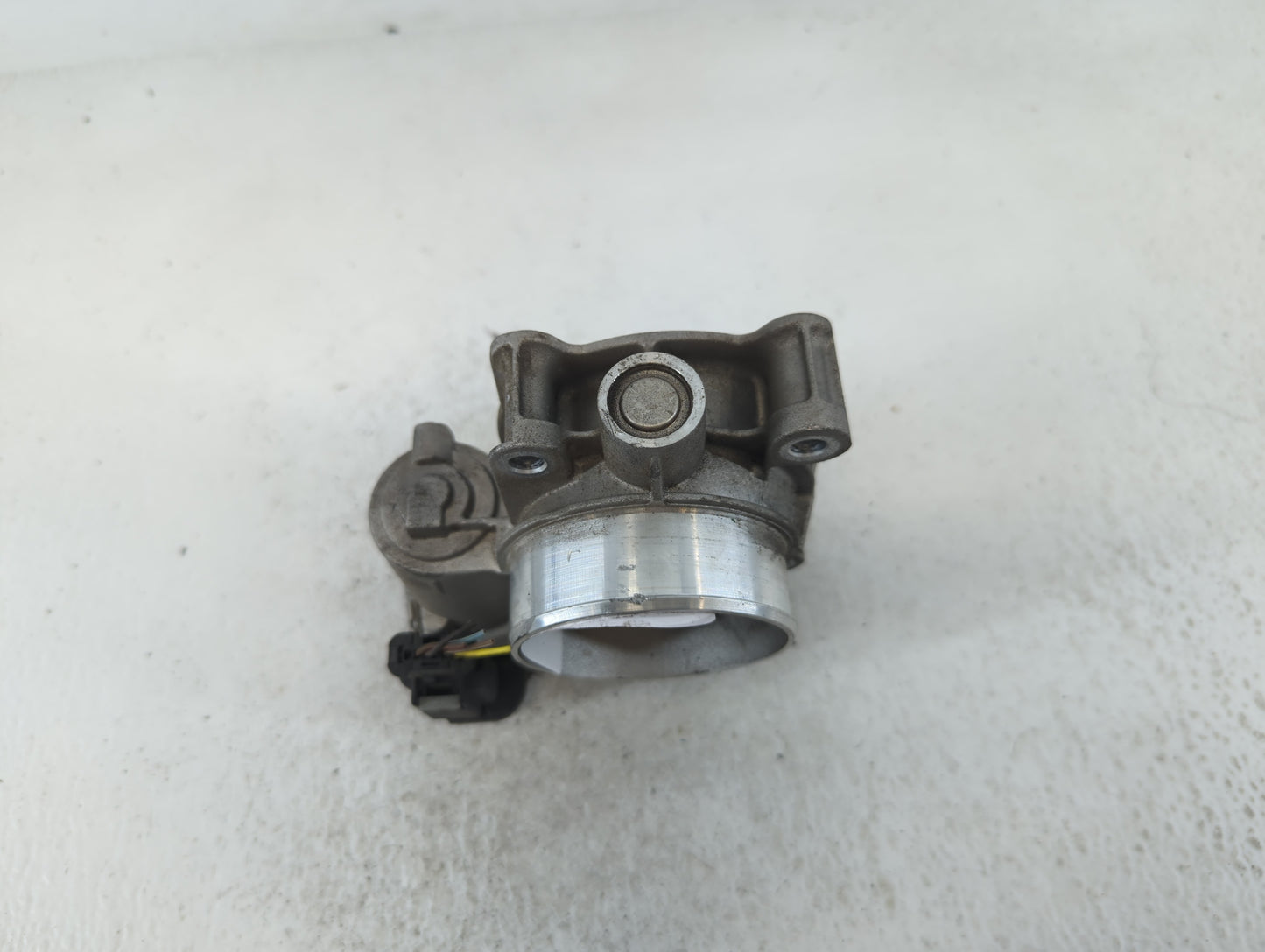 2016-2022 Chevrolet Colorado Throttle Body P/N:12670839AA Fits Fits 2016 2017 2018 2019 2020 2021 2022 OEM Used Auto Parts -