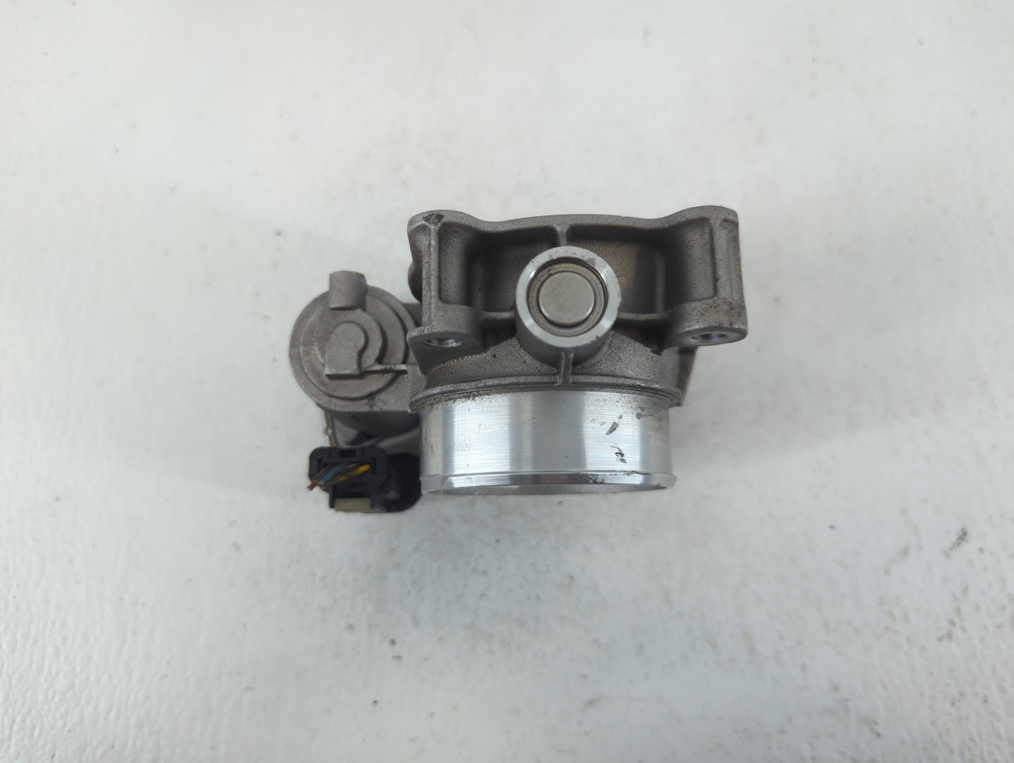 2016-2022 Chevrolet Colorado Throttle Body P/N:12670839AA Fits Fits 2016 2017 2018 2019 2020 2021 2022 OEM Used Auto Parts -