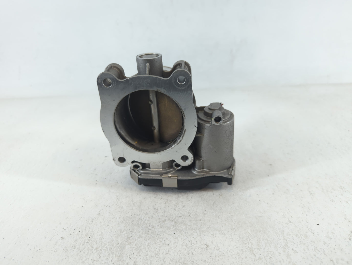 2016-2022 Chevrolet Colorado Throttle Body P/N:12670839AA Fits Fits 2016 2017 2018 2019 2020 2021 2022 OEM Used Auto Parts -
