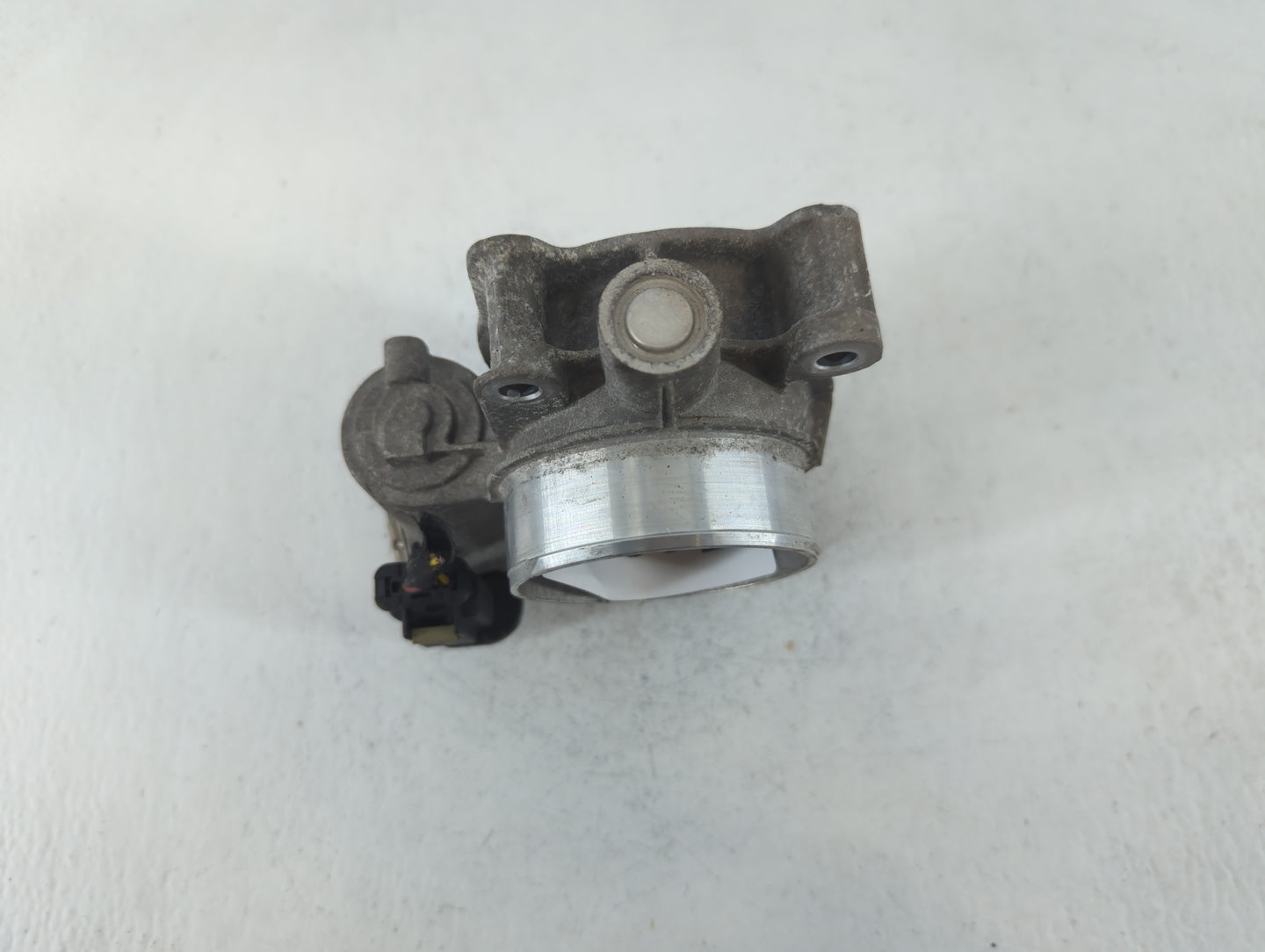 2016-2022 Chevrolet Colorado Throttle Body P/N:12670839AA Fits Fits 2016 2017 2018 2019 2020 2021 2022 OEM Used Auto Parts -