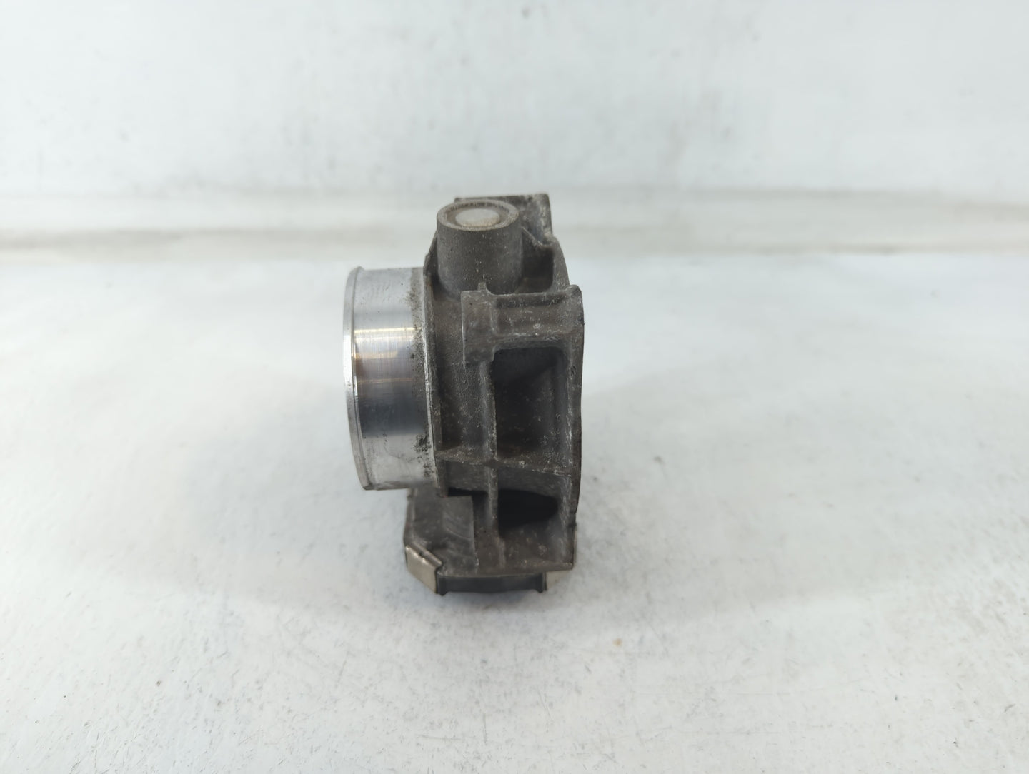 2016-2022 Chevrolet Colorado Throttle Body P/N:12670839AA Fits Fits 2016 2017 2018 2019 2020 2021 2022 OEM Used Auto Parts -