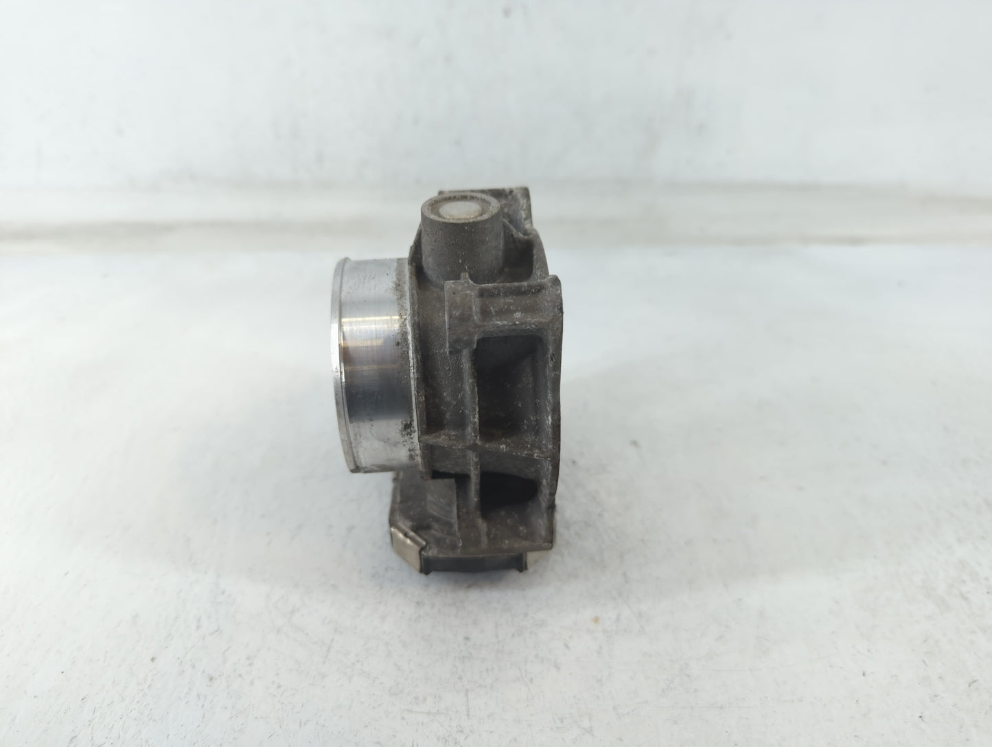 2016-2022 Chevrolet Colorado Throttle Body P/N:12670839AA Fits Fits 2016 2017 2018 2019 2020 2021 2022 OEM Used Auto Parts -