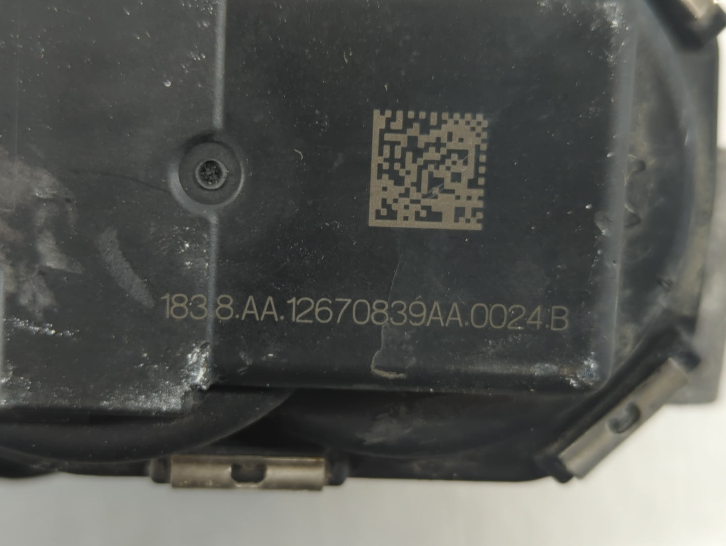 2016-2022 Chevrolet Colorado Throttle Body P/N:12670839AA Fits Fits 2016 2017 2018 2019 2020 2021 2022 OEM Used Auto Parts -