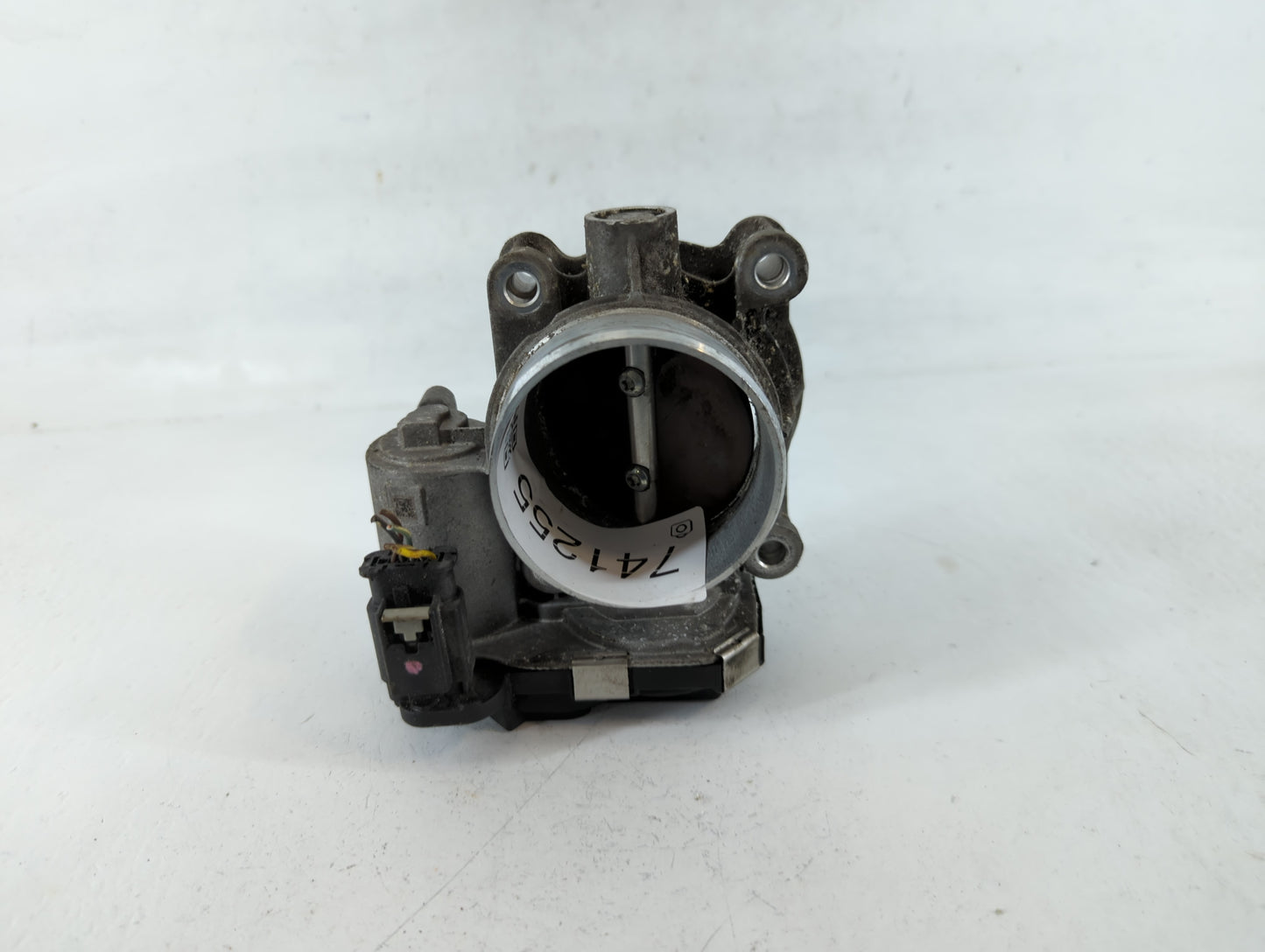 2016-2022 Chevrolet Colorado Throttle Body P/N:12670839AA Fits Fits 2016 2017 2018 2019 2020 2021 2022 OEM Used Auto Parts -