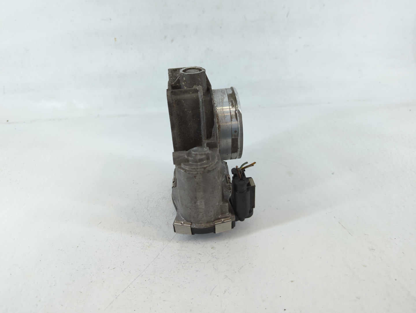 2016-2022 Chevrolet Colorado Throttle Body P/N:12670839AA Fits Fits 2016 2017 2018 2019 2020 2021 2022 OEM Used Auto Parts -