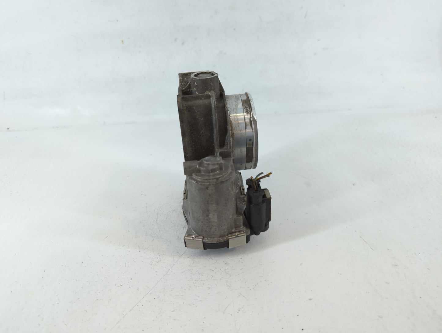 2016-2022 Chevrolet Colorado Throttle Body P/N:12670839AA Fits Fits 2016 2017 2018 2019 2020 2021 2022 OEM Used Auto Parts -