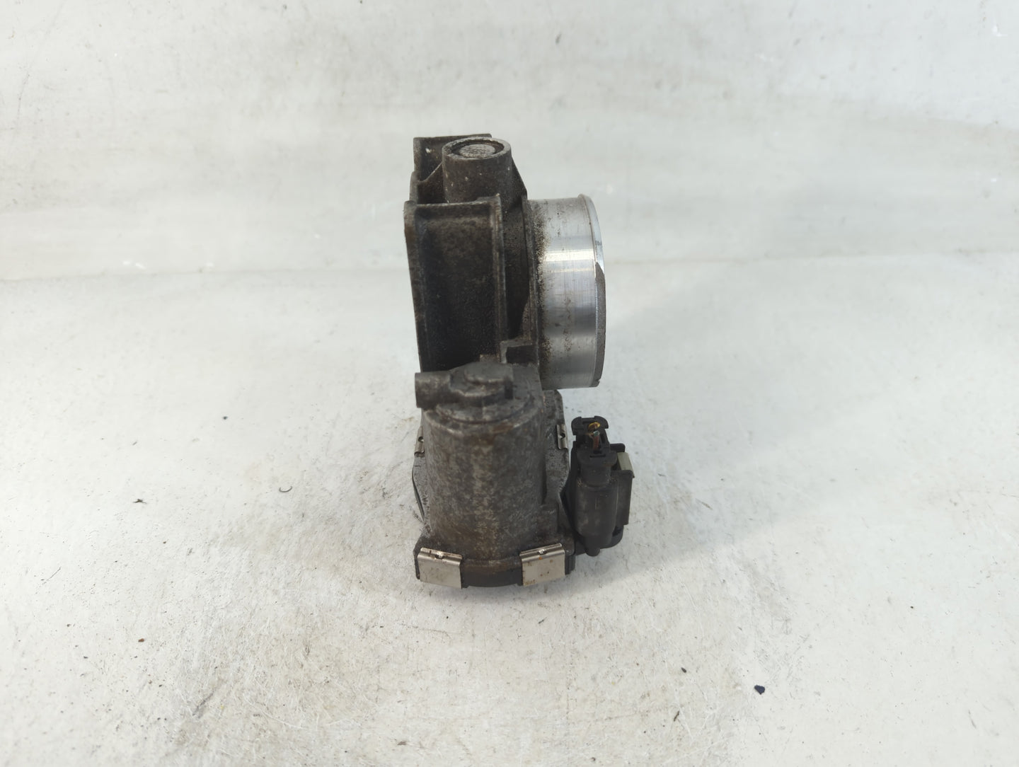 2016-2022 Chevrolet Colorado Throttle Body P/N:12670839AA Fits Fits 2016 2017 2018 2019 2020 2021 2022 OEM Used Auto Parts -