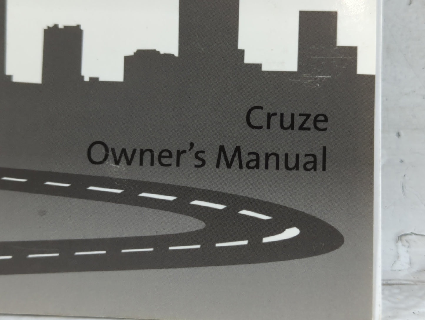 2019 Chevrolet Cruze Owners Manual Book Guide P/N:84169515A OEM Used Auto Parts - Oemusedautoparts1.com