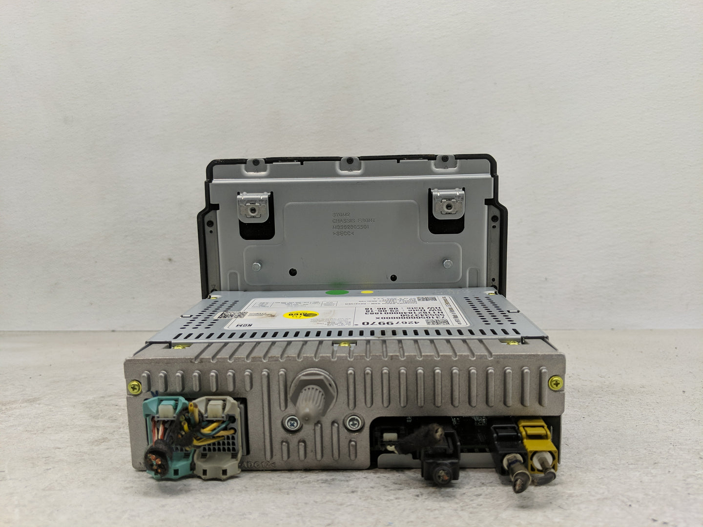 2019 Chevrolet Cruze Radio AM FM Cd Player Receiver Replacement P/N:42679970 Fits OEM Used Auto Parts - Oemusedautoparts1.co