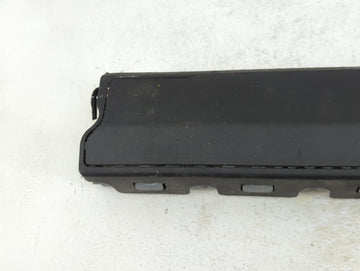 2018-2019 Chevrolet Cruze Air Bag Passenger Right Knee OEM P/N:22823445 Fits Fits 2018 2019 OEM Used Auto Parts