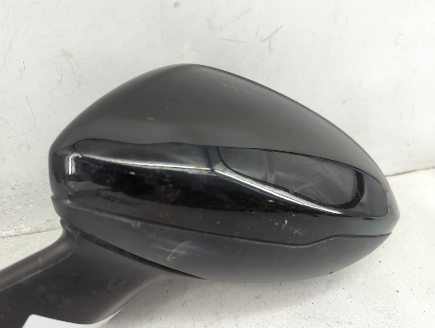 2016-2019 Chevrolet Cruze Driver Side View Mirror - Left Door Mirror OEM Used - Oemusedautoparts1.com