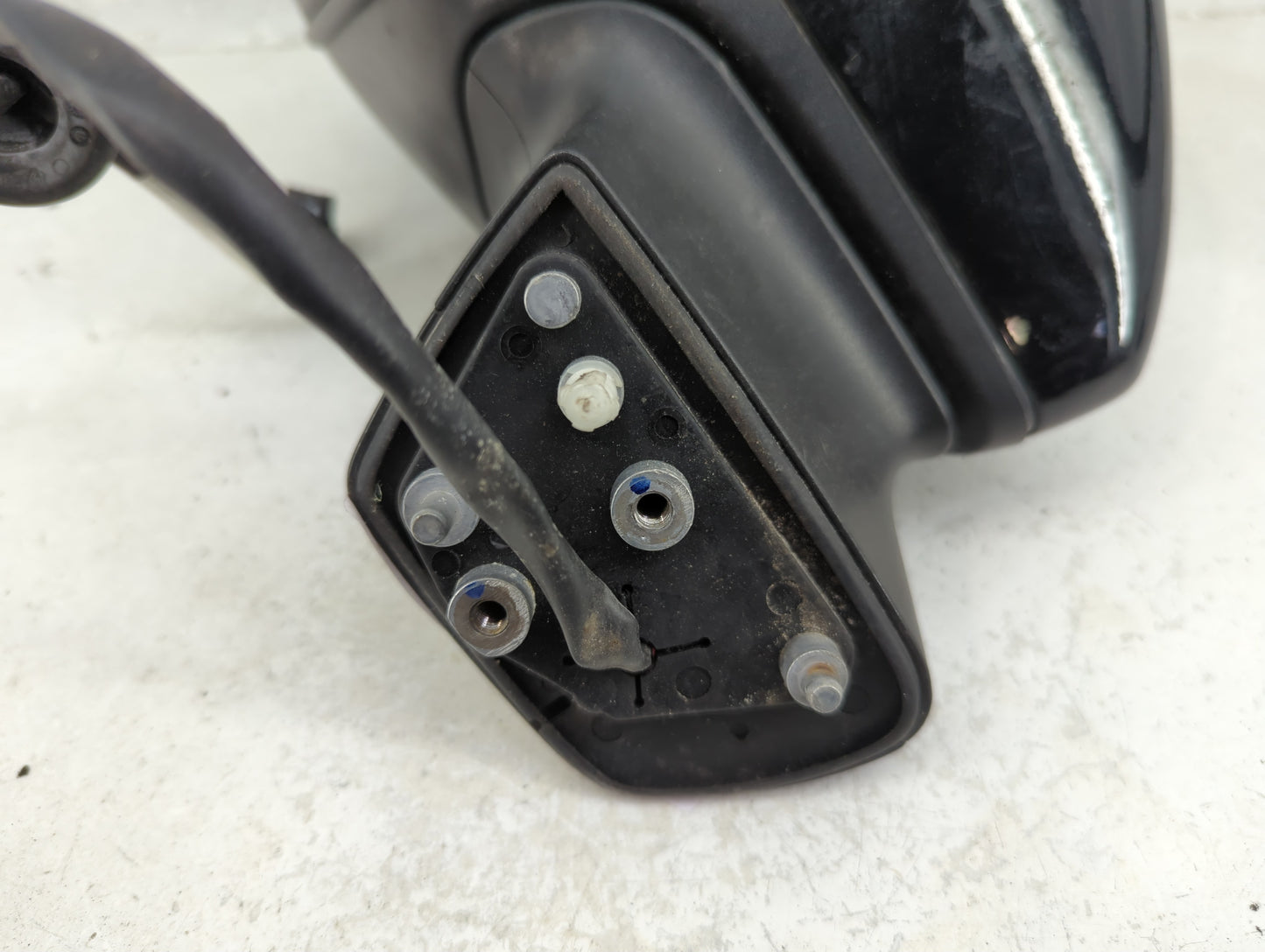 2016-2019 Chevrolet Cruze Driver Side View Mirror - Left Door Mirror OEM Used - Oemusedautoparts1.com