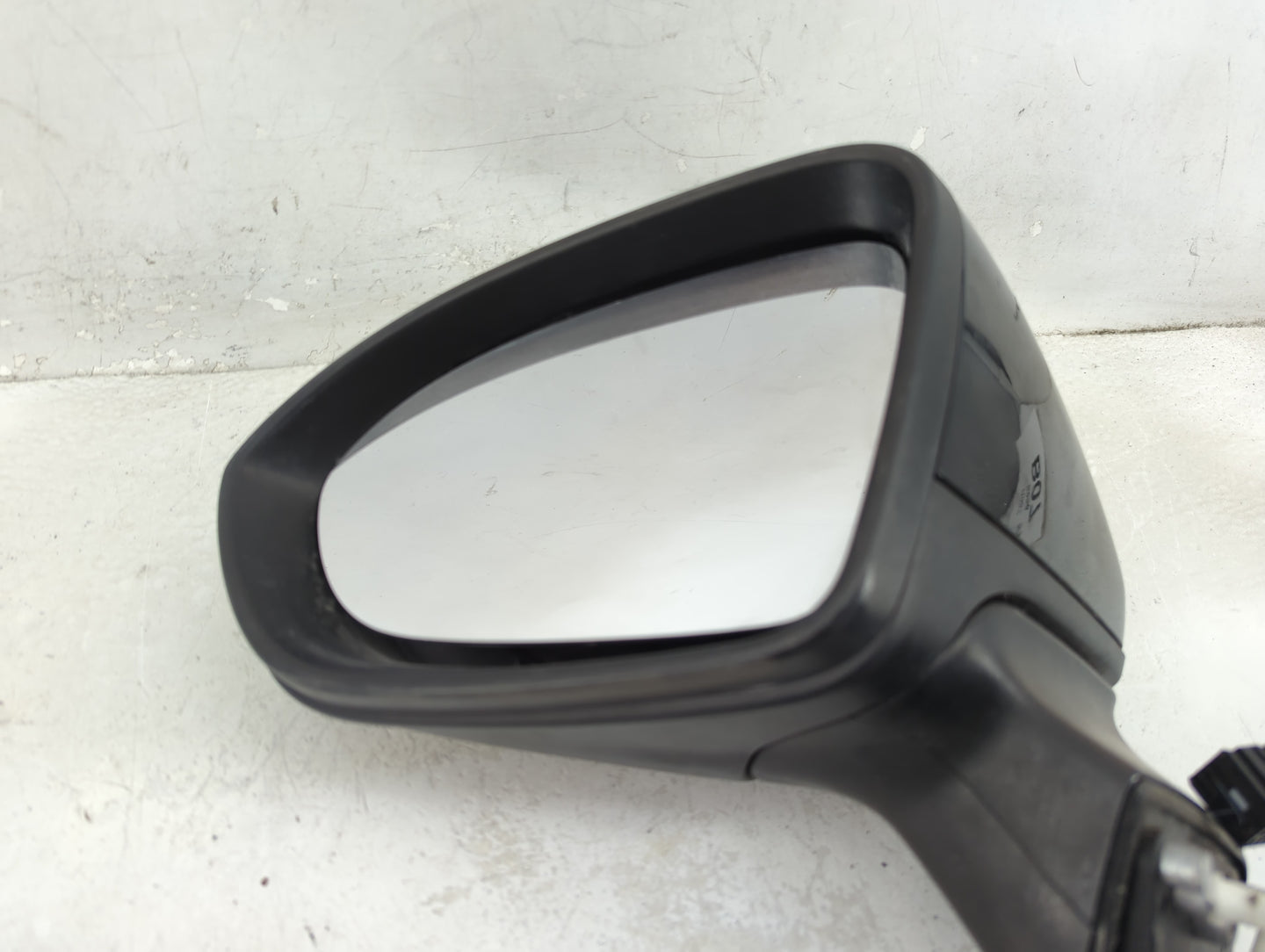 2016-2019 Chevrolet Cruze Driver Side View Mirror - Left Door Mirror OEM Used - Oemusedautoparts1.com