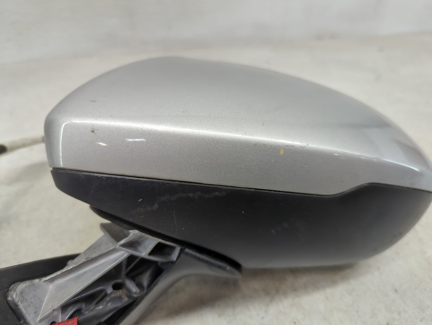 2016-2019 Chevrolet Cruze Driver Side View Mirror - Left Door Mirror OEM Used - Oemusedautoparts1.com