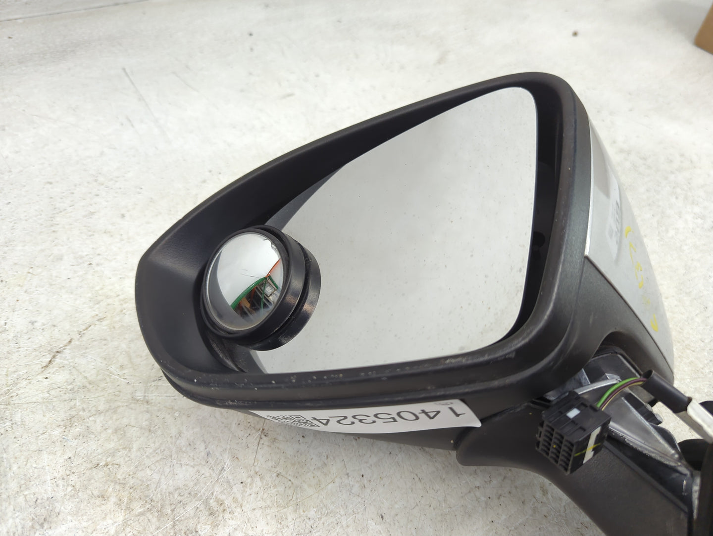 2016-2019 Chevrolet Cruze Driver Side View Mirror - Left Door Mirror OEM Used - Oemusedautoparts1.com