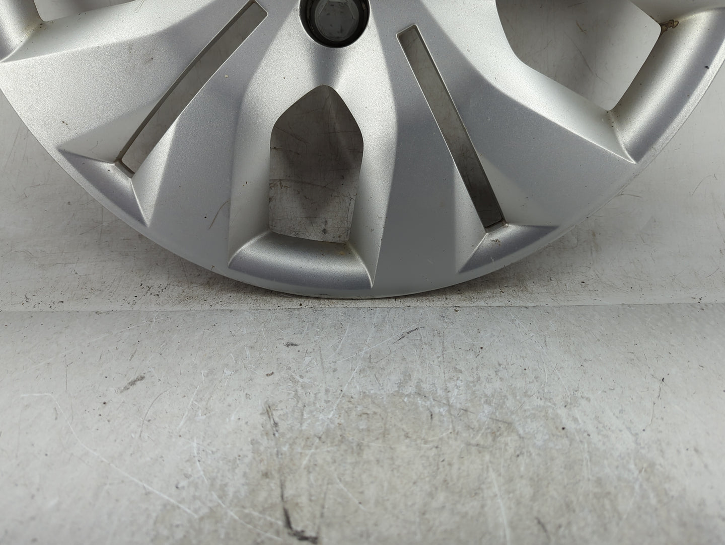 2019-2019 Chevrolet Cruze Hubcap Wheel Cover Silver - Oemusedautoparts1.com