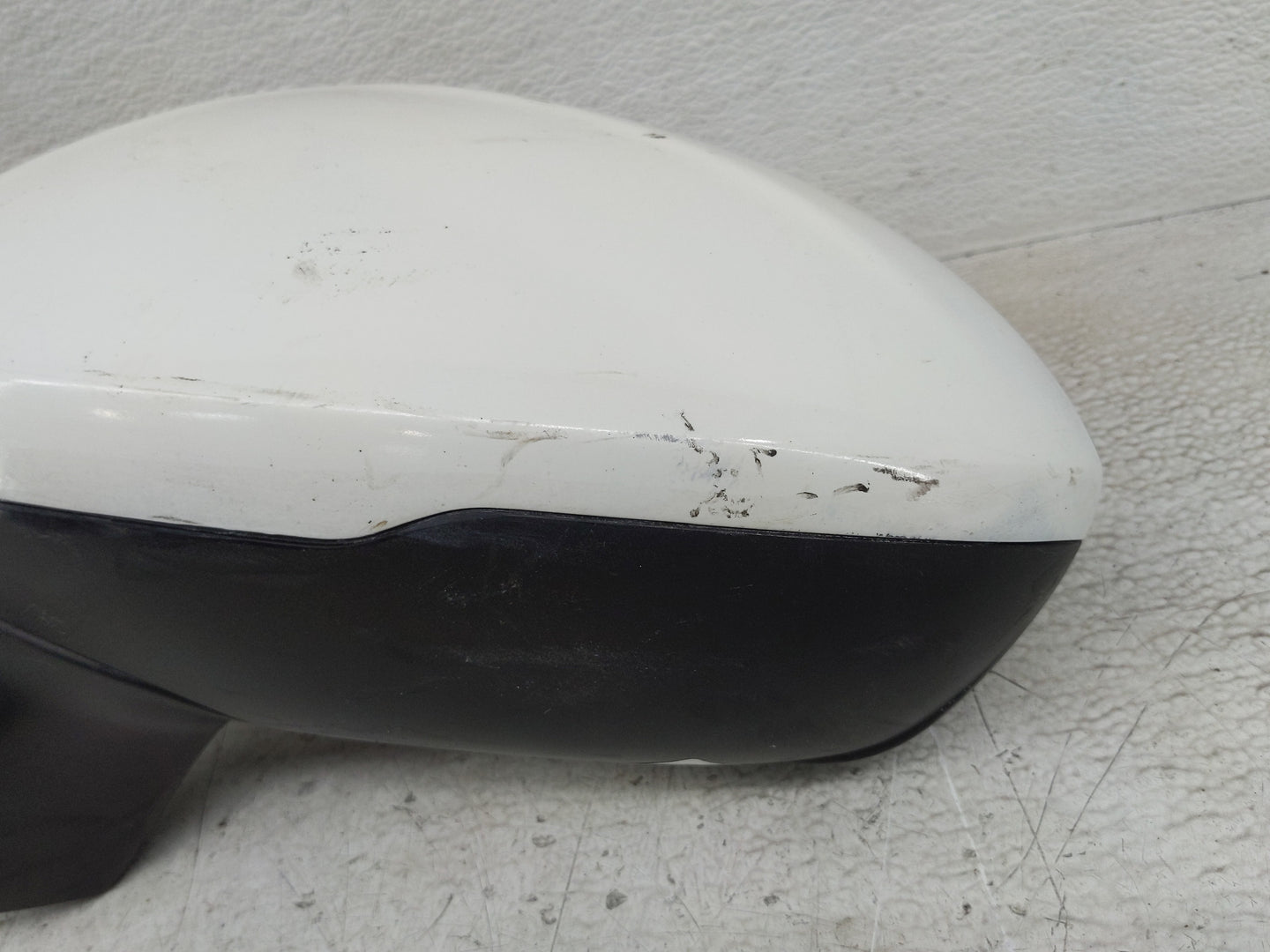 2016-2019 Chevrolet Cruze Driver Side View Mirror - Left Door Mirror OEM Used - Oemusedautoparts1.com