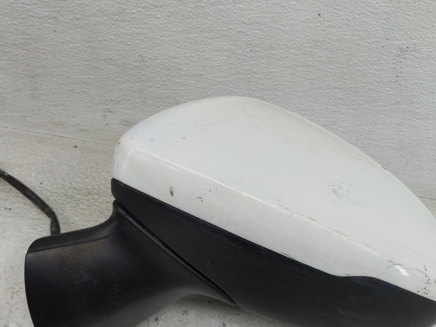 2016-2019 Chevrolet Cruze Driver Side View Mirror - Left Door Mirror OEM Used - Oemusedautoparts1.com
