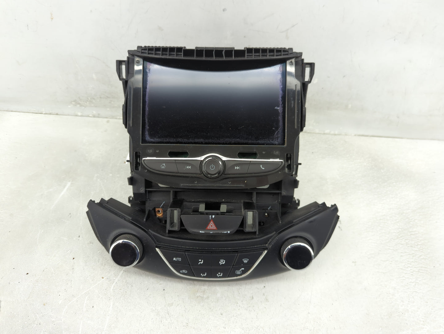 2019 Chevrolet Cruze Radio AM FM Cd Player Receiver Replacement P/N:42679970 555343750, H118218400 Fits OEM Used Auto Parts 