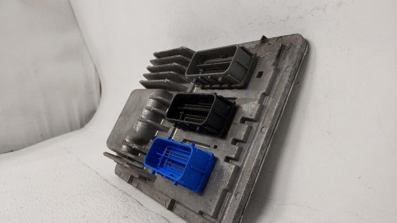 2017-2019 Chevrolet Cruze PCM Engine Control Computer ECU ECM PCU OEM P/N:12680876 12677677 Fits OEM Used Auto Parts - Oemus