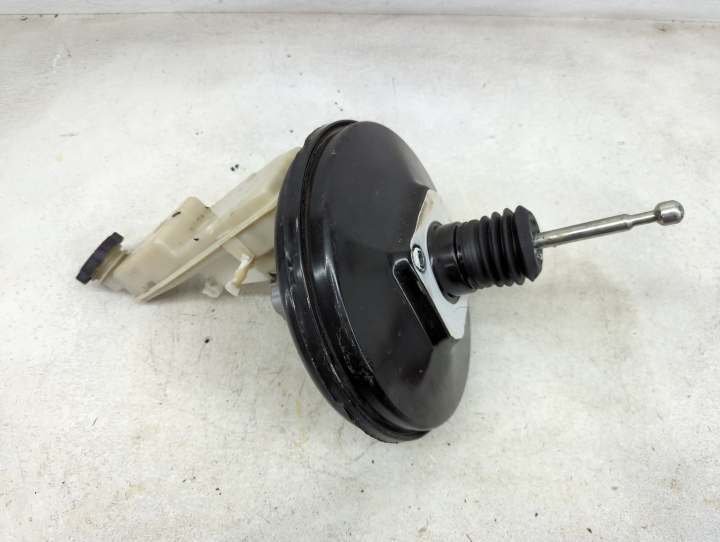 2016-2019 Chevrolet Cruze Power Brake Booster Oem - Oemusedautoparts1.com