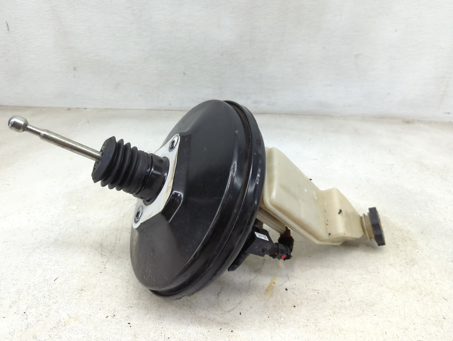 2016-2019 Chevrolet Cruze Power Brake Booster Oem - Oemusedautoparts1.com