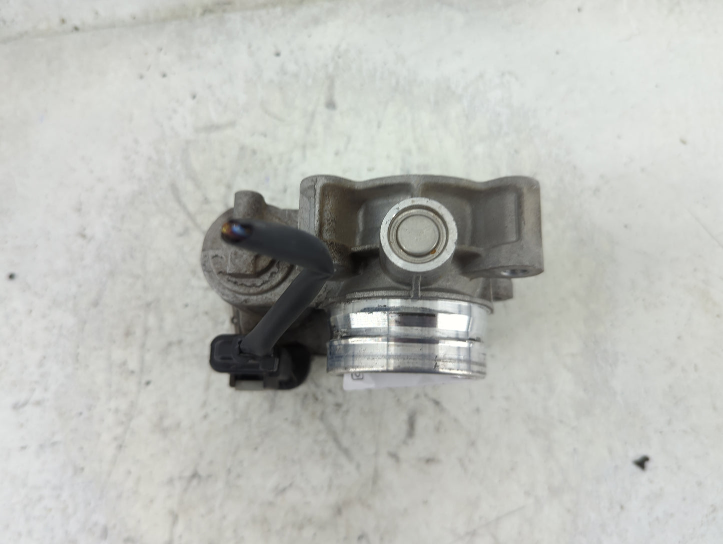 2017-2019 Chevrolet Cruze Throttle Body P/N:12671379AA Fits Fits 2016 2017 2018 2019 2020 2021 2022 OEM Used Auto Parts - Oe