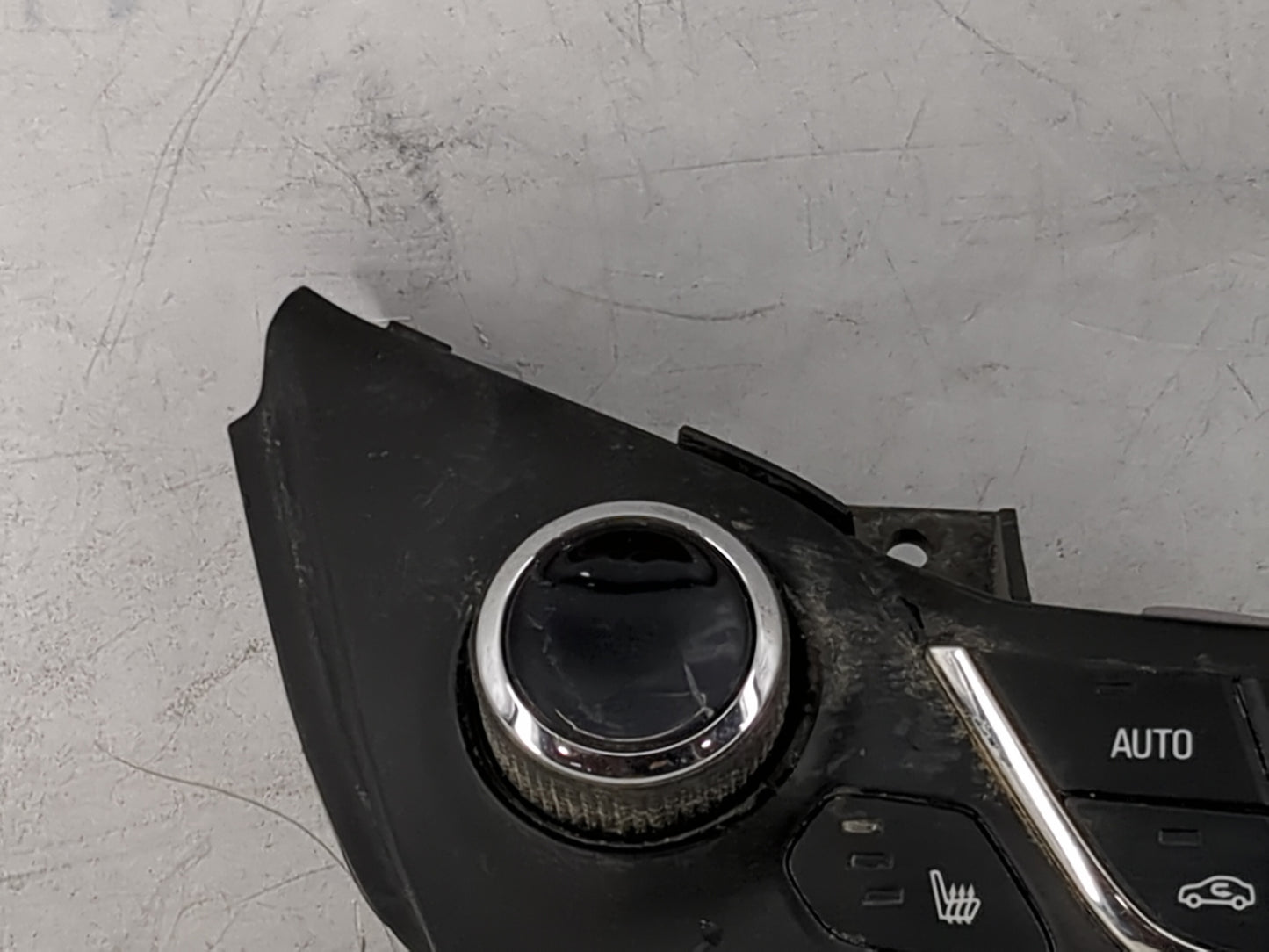 2019 Chevrolet Cruze Climate Control Module Temperature AC/Heater Replacement P/N:42543599 545290509 Fits OEM Used Auto Part