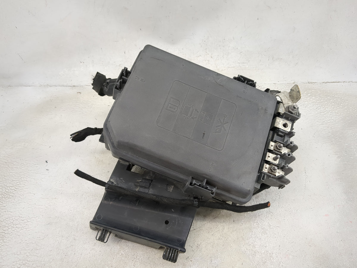 2011-2014 Chevrolet Cruze Fusebox Fuse Box Panel Relay Module P/N:13500114 13456261, 8200693 Fits Fits 2011 2012 2013 2014 O