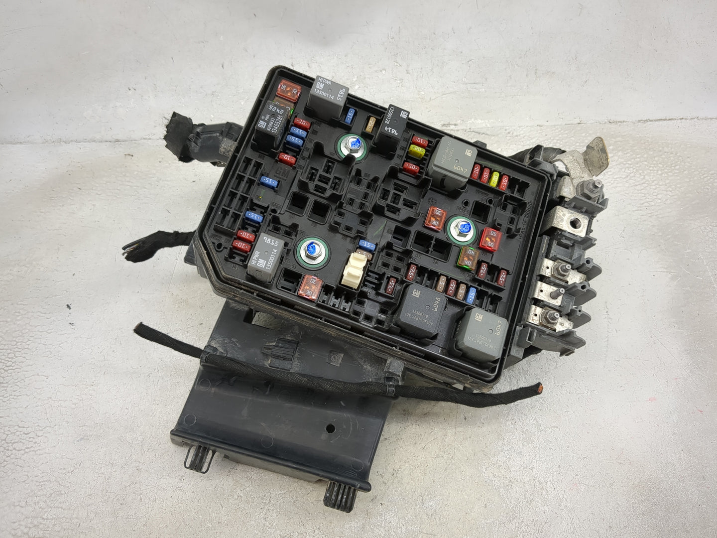 2011-2014 Chevrolet Cruze Fusebox Fuse Box Panel Relay Module P/N:13500114 13456261, 8200693 Fits Fits 2011 2012 2013 2014 O
