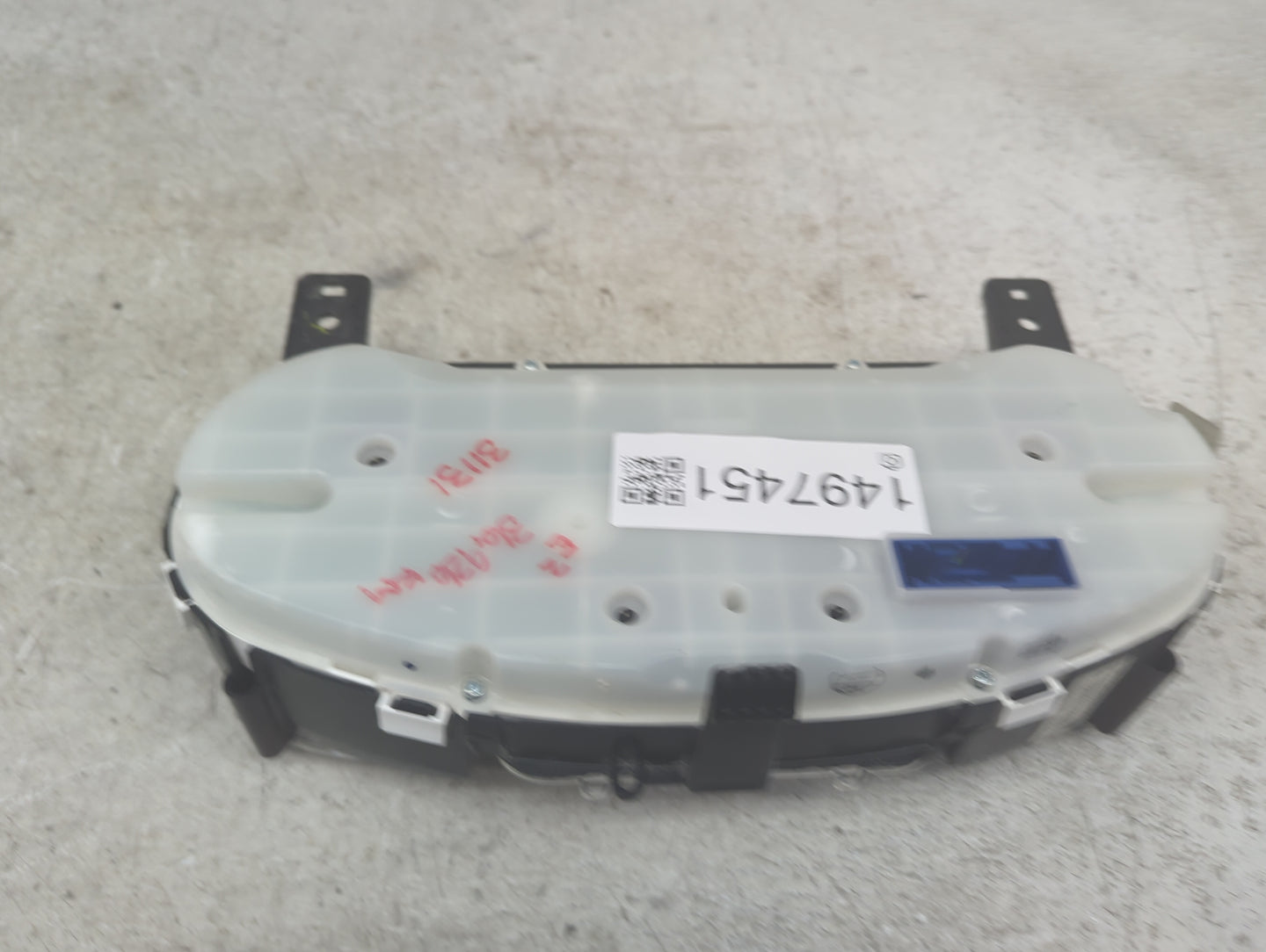 2019 Chevrolet Cruze Instrument Cluster Speedometer Gauges P/N:42686943 758315-800A Miles: Fits OEM Used Auto Parts - Oemuse