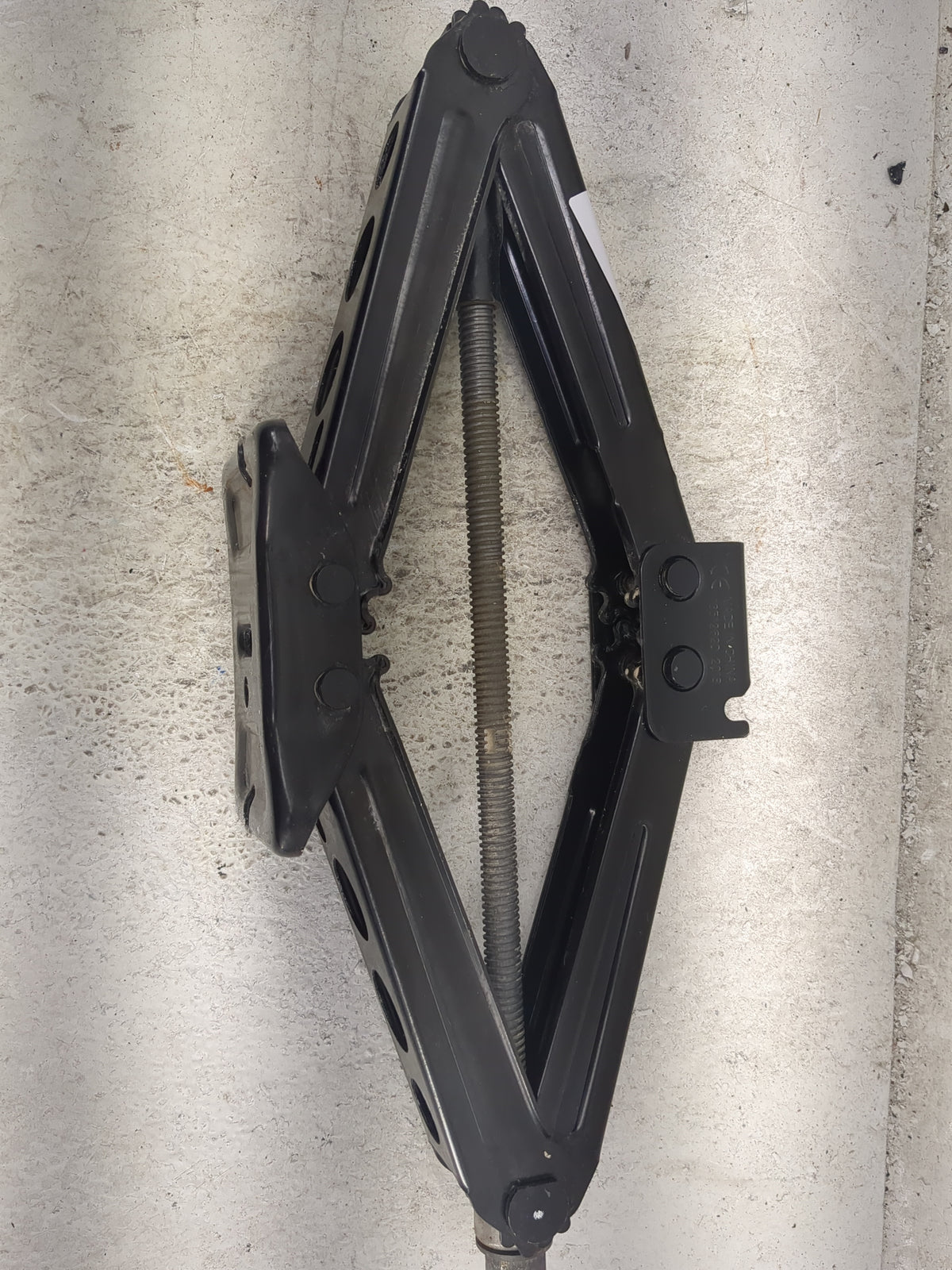 2019 Chevrolet Cruze Spare Scissor Car Jack - Oemusedautoparts1.com