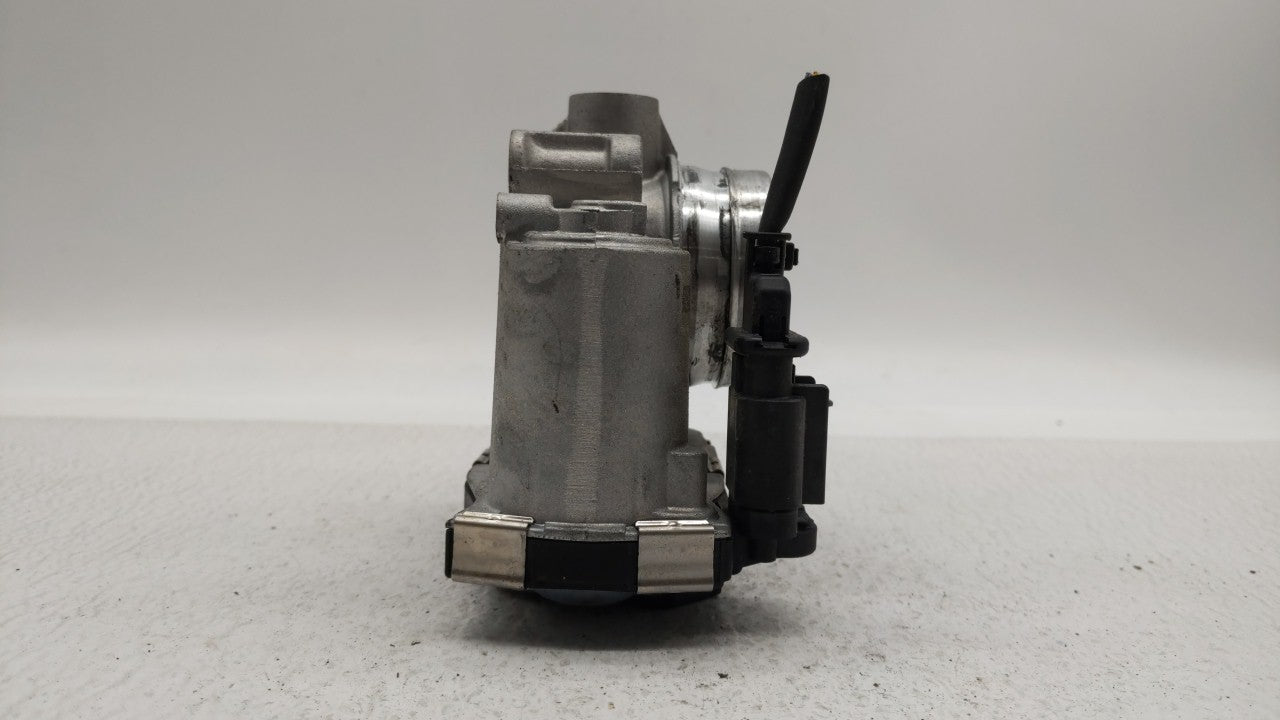 2017-2018 Chevrolet Cruze Throttle Body P/N:12671379AA Fits Fits 2017 2018 OEM Used Auto Parts - Oemusedautoparts1.com