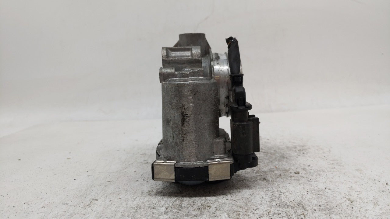 2017-2018 Chevrolet Cruze Throttle Body P/N:12671379AA Fits Fits 2017 2018 OEM Used Auto Parts - Oemusedautoparts1.com