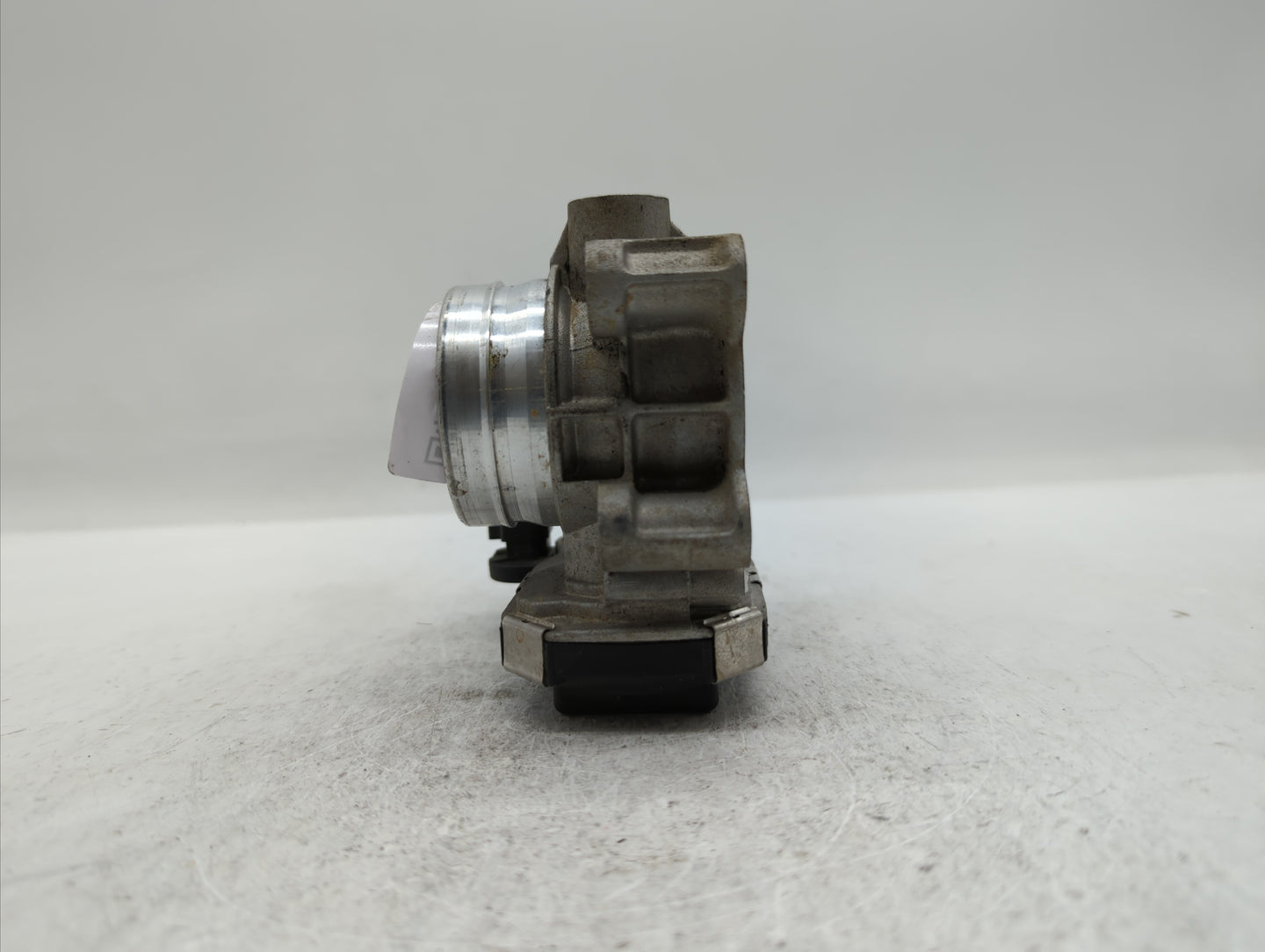 2017-2018 Chevrolet Cruze Throttle Body P/N:12671379AA Fits Fits 2017 2018 OEM Used Auto Parts - Oemusedautoparts1.com