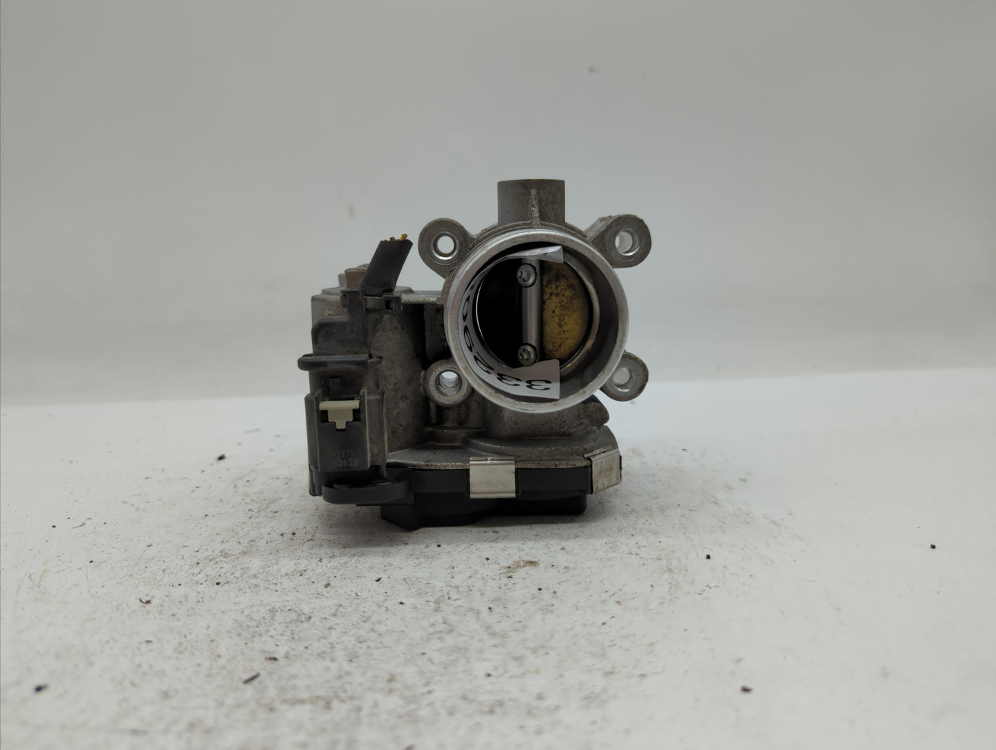 2017-2018 Chevrolet Cruze Throttle Body P/N:12671379AA Fits Fits 2017 2018 OEM Used Auto Parts - Oemusedautoparts1.com