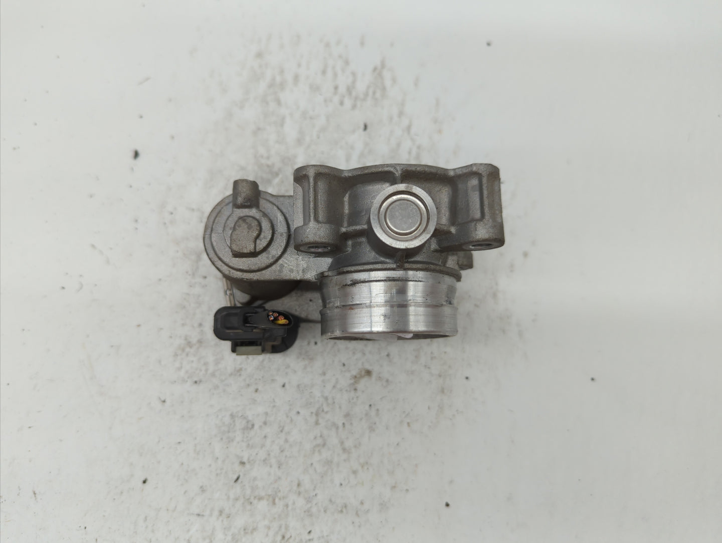 2017-2018 Chevrolet Cruze Throttle Body P/N:12671379AA Fits Fits 2017 2018 OEM Used Auto Parts - Oemusedautoparts1.com