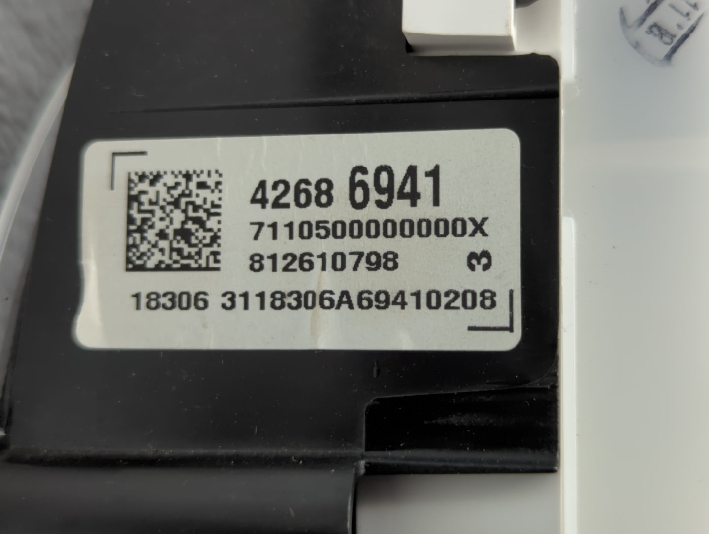 2019 Chevrolet Cruze Instrument Cluster Speedometer Gauges P/N:42686941 Fits OEM Used Auto Parts - Oemusedautoparts1.com