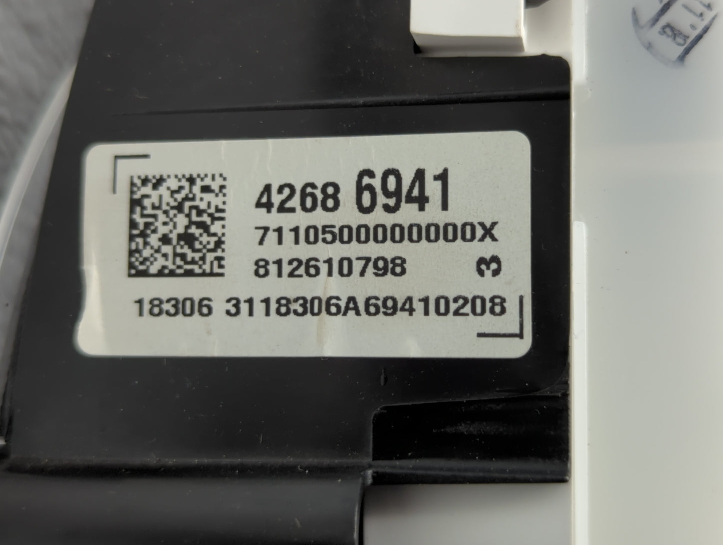 2019 Chevrolet Cruze Instrument Cluster Speedometer Gauges P/N:42686941 Fits OEM Used Auto Parts - Oemusedautoparts1.com