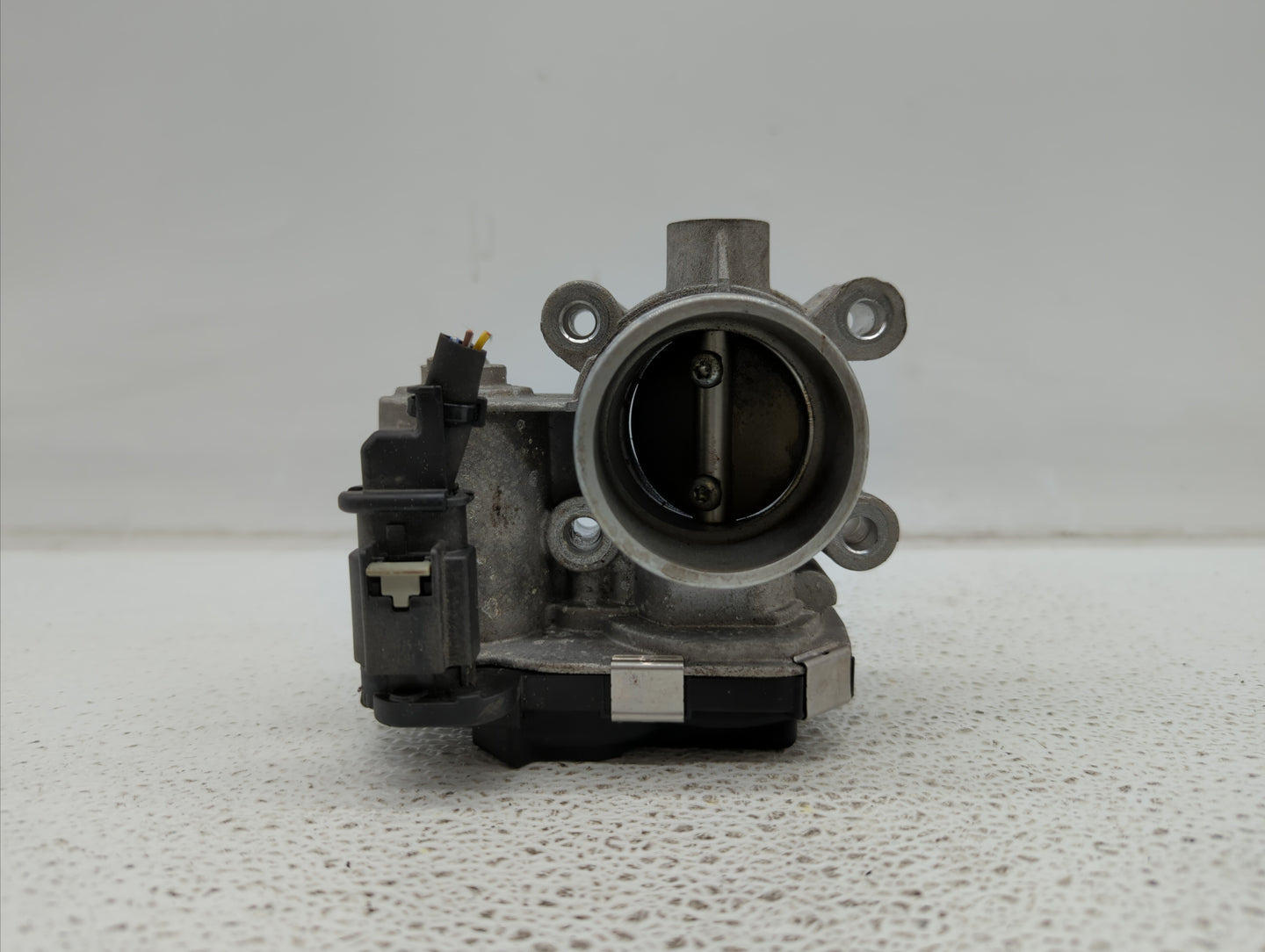 2017-2018 Chevrolet Cruze Throttle Body P/N:12671379AA Fits Fits 2017 2018 OEM Used Auto Parts - Oemusedautoparts1.com