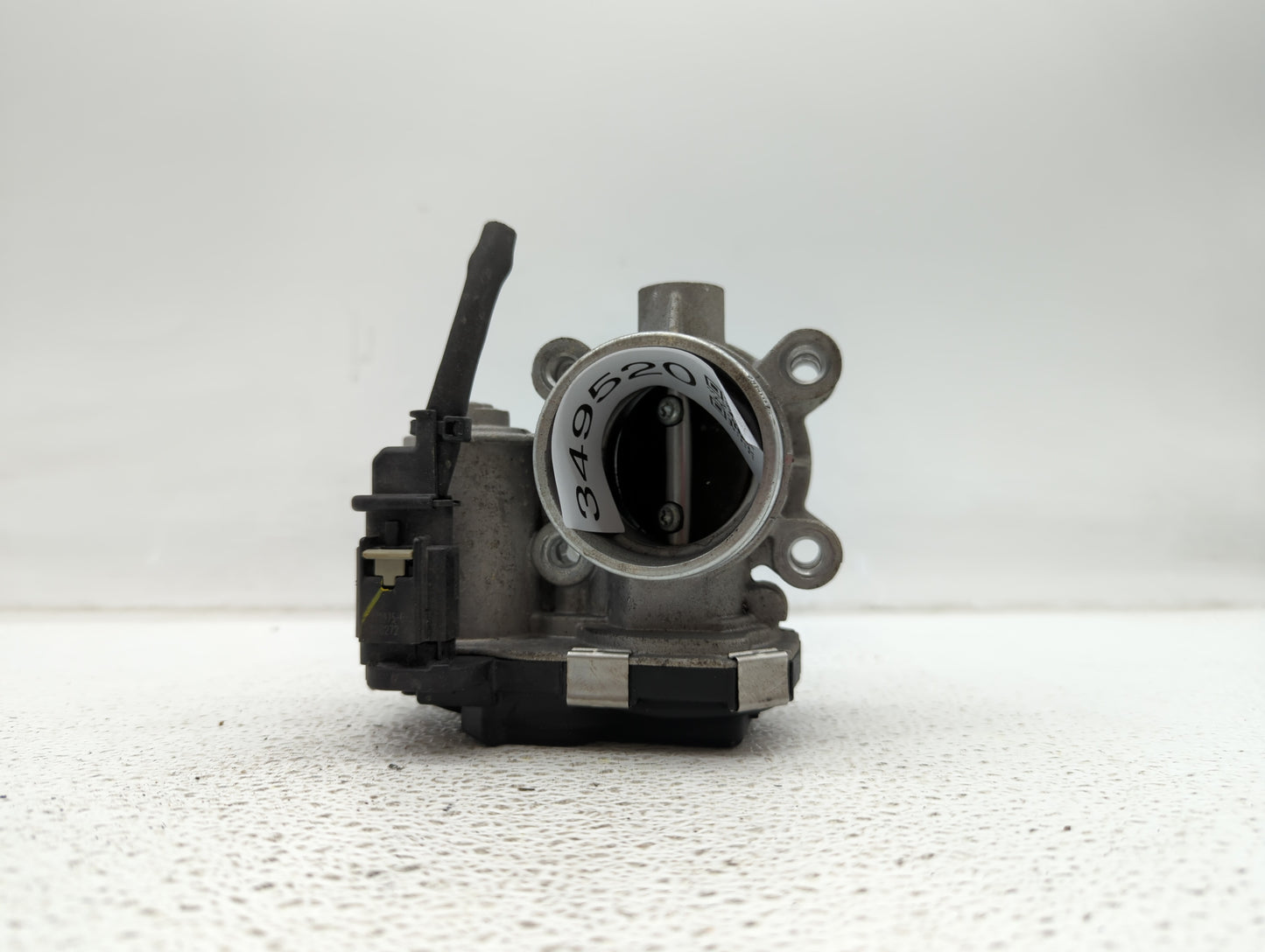 2017-2018 Chevrolet Cruze Throttle Body P/N:12671379AA Fits Fits 2017 2018 OEM Used Auto Parts - Oemusedautoparts1.com