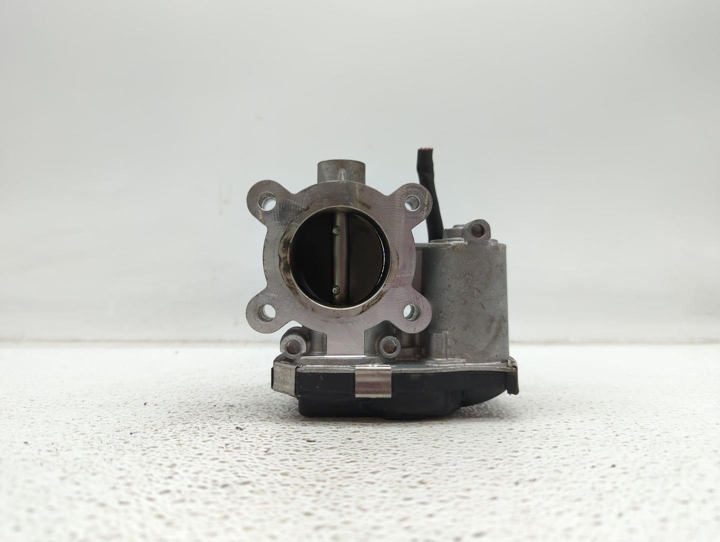 2017-2018 Chevrolet Cruze Throttle Body P/N:12671379AA Fits Fits 2017 2018 OEM Used Auto Parts - Oemusedautoparts1.com