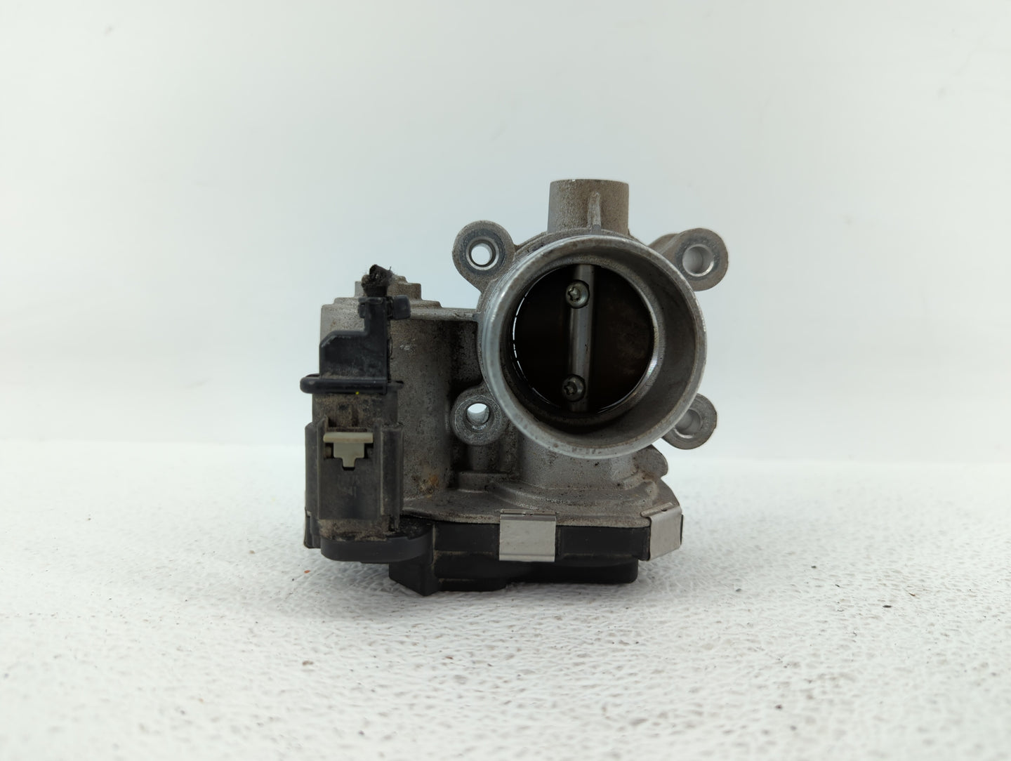 2017-2018 Chevrolet Cruze Throttle Body P/N:12671379AA Fits Fits 2017 2018 OEM Used Auto Parts - Oemusedautoparts1.com